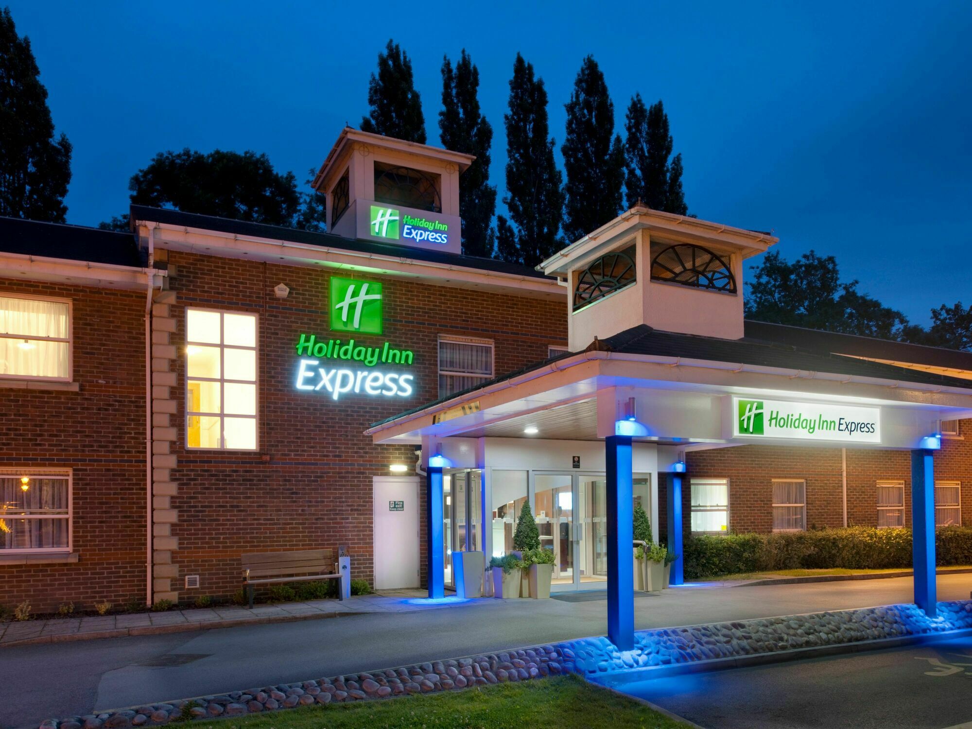 Holiday Inn Express Leeds-East, An Ihg Hotel Leeds  Dış mekan fotoğraf